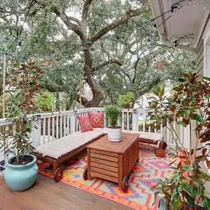 Park Avenue Treehouse Holiday home Savannah